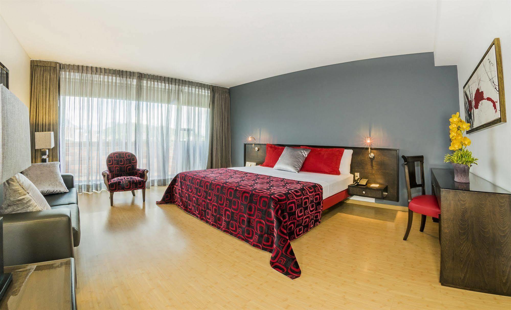 Hotel Egina Medellín Kültér fotó